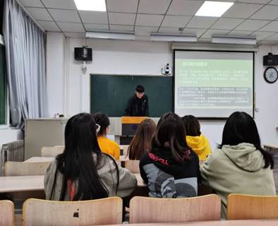 10.28 威尼斯144777cm科学技术协会顺利开展通讯稿写作培训活动